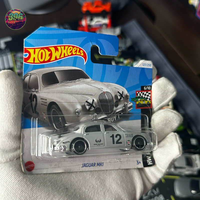 š„ Hot Wheels Mainline: Jaguar MK1 - 1/64 Diecast Car