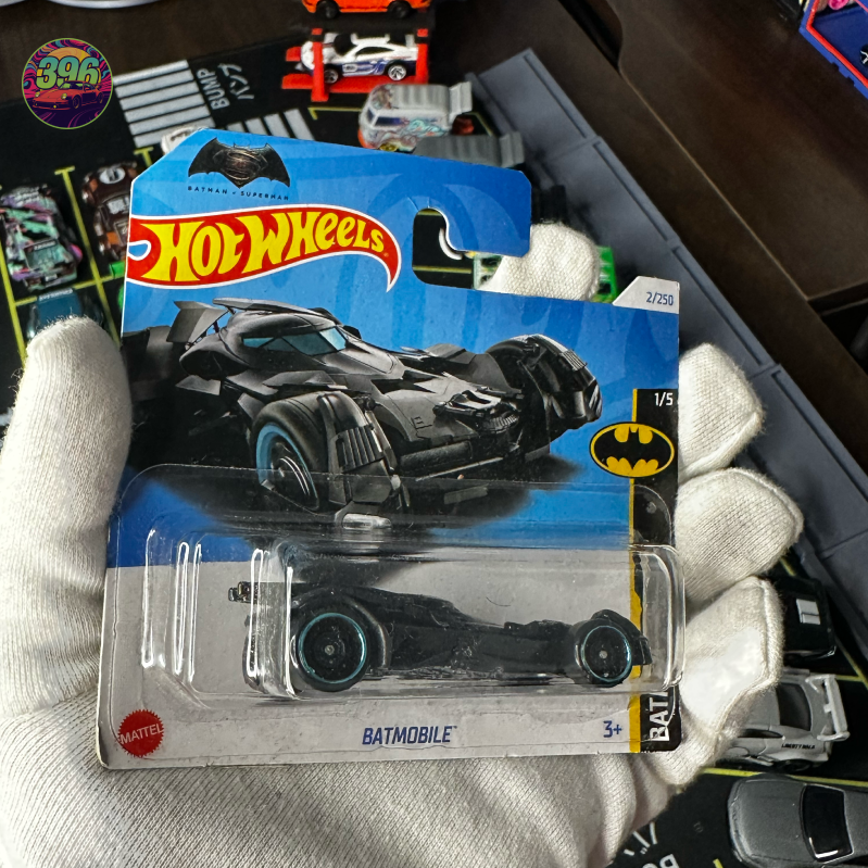 š„ Hot Wheels Mainline: Batmobile - 1/64 Diecast Car