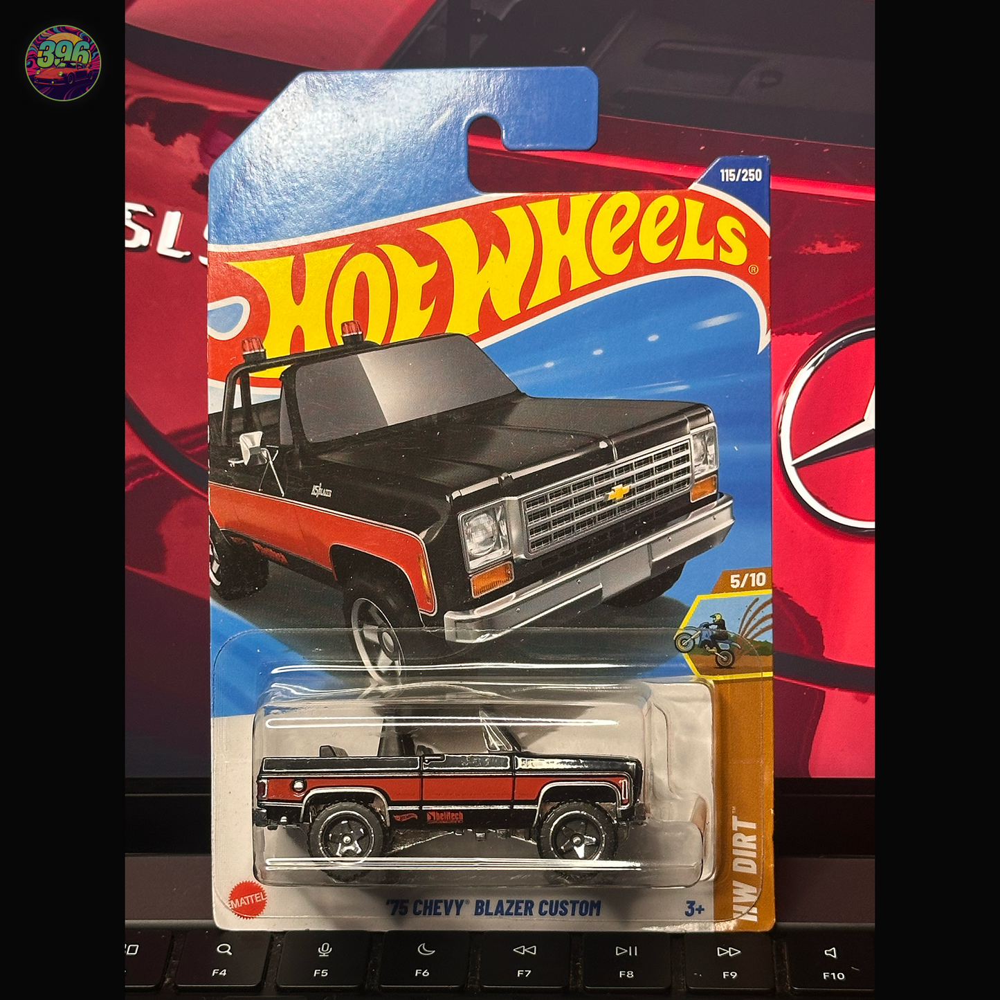 Hot Wheels '75 Chevy Blazer Custom 1:64 Diecast - HW Dirt Series Off-Road