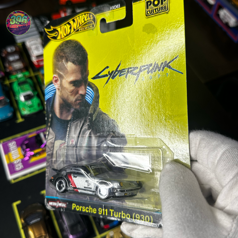 đ Hot Wheels Premium Pop Culture: Cyberpunk 2077 Porsche 911 Turbo (930)