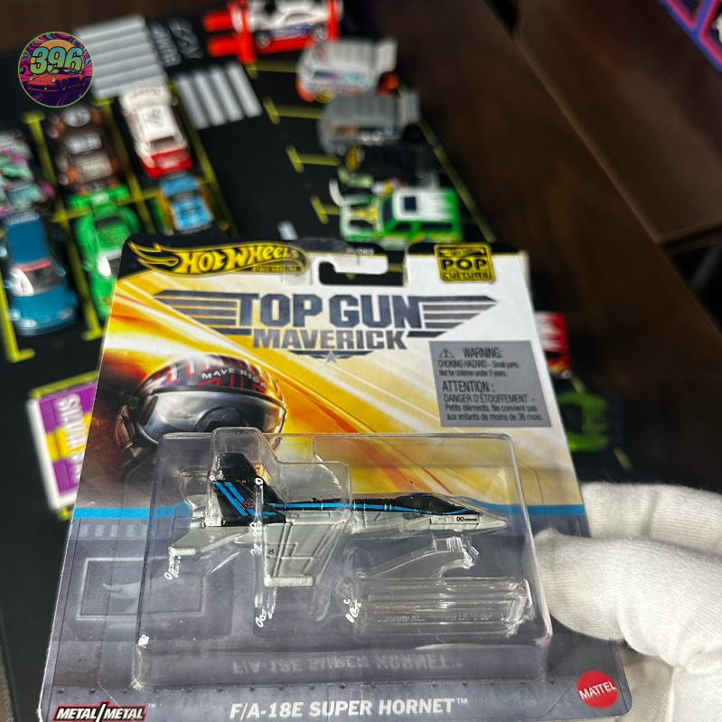 š„ Hot Wheels Premium Pop Culture: Top Gun Maverick F/A-18E Super Hornet