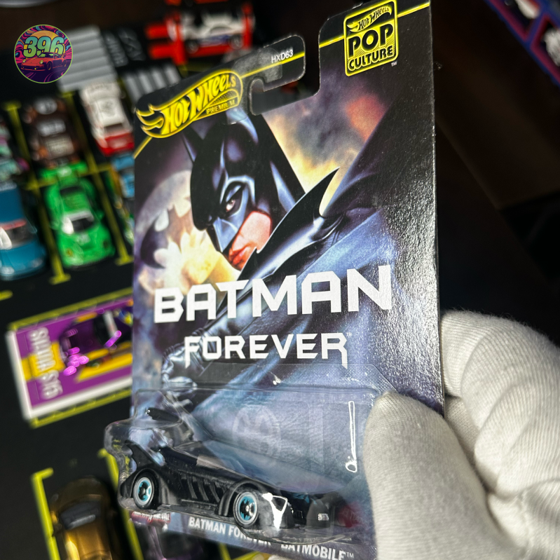 š„ Hot Wheels Premium Pop Culture: Batman Forever Batmobile (1995 Movie Edition)
