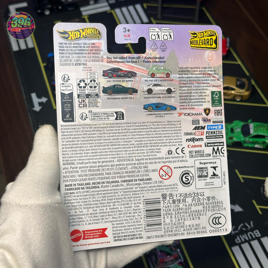 Hot Wheels Premium Lamborghini Countach LPI 800-4 1:64 Diecast - Boulevard Series