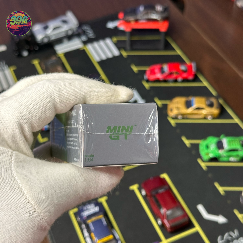 Mini GT Nissan Silvia (S15) LB-Super Silhouette LBWK 2024 Fausto Racing 1:64 Diecast - Box