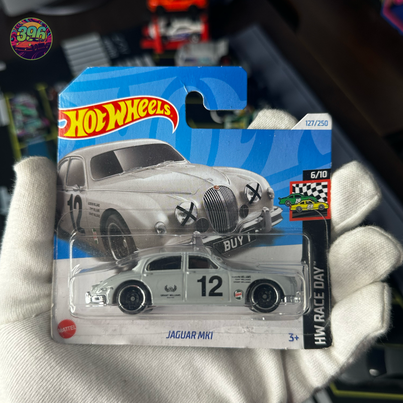 š„ Hot Wheels Mainline: Jaguar MK1 - 1/64 Diecast Car