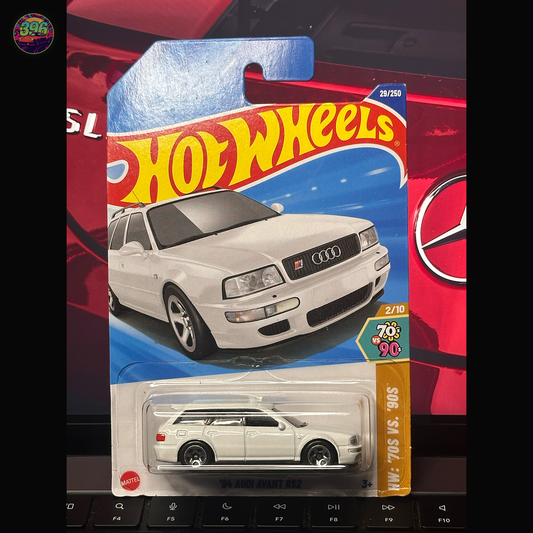 Hot Wheels '94 Audi Avant RS2 1:64 Diecast - HW '70s vs '90s Series
