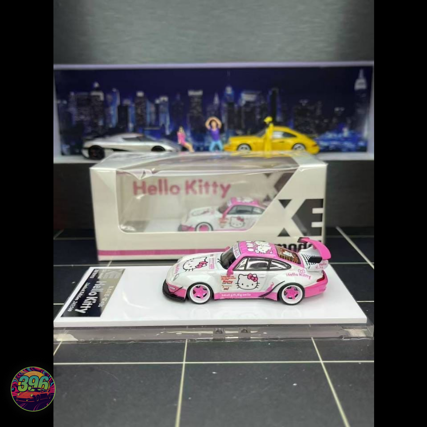 XKE Model - Hello Kitty Porsche 911 GT3 RS - 1:64 Diecast Model