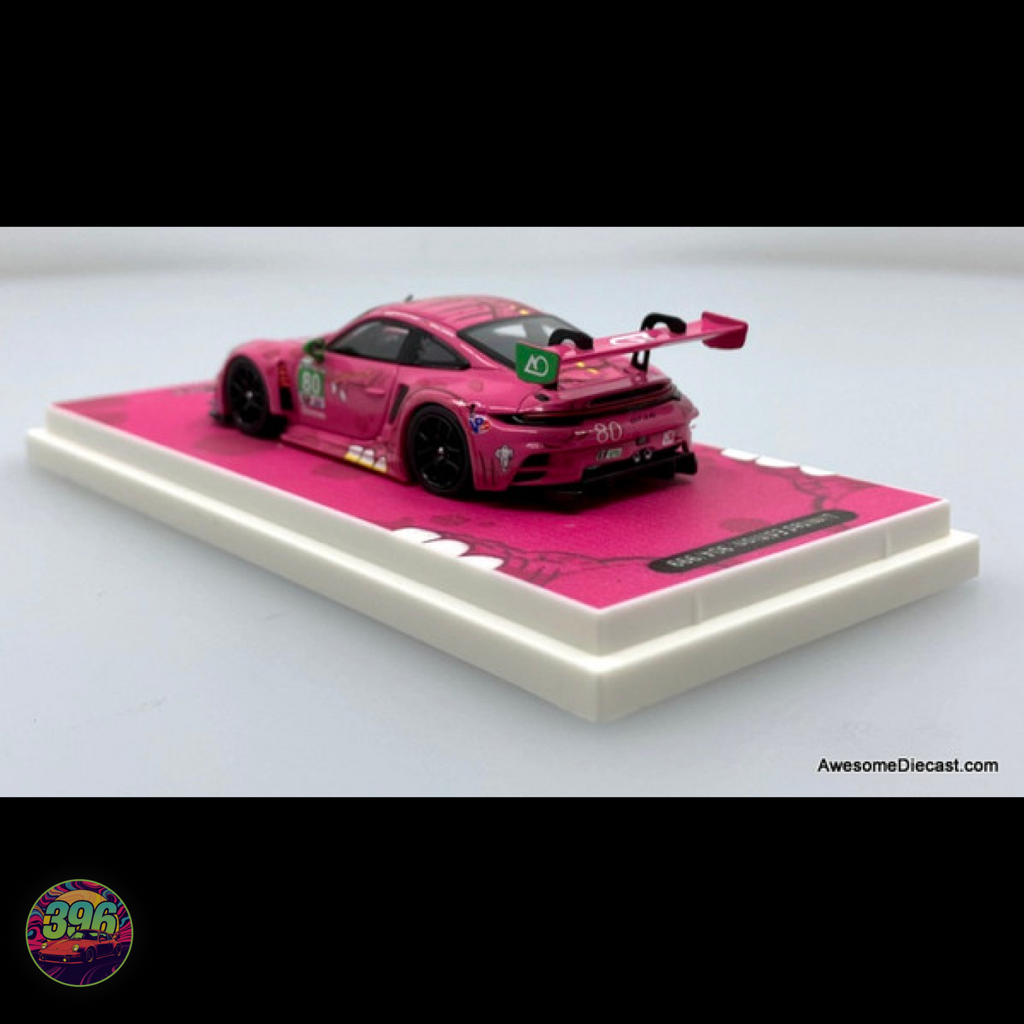Star Race - Roxy Porsche 911 GT3 R #77 [Green Mirrors] - 1:64 Diecast Model