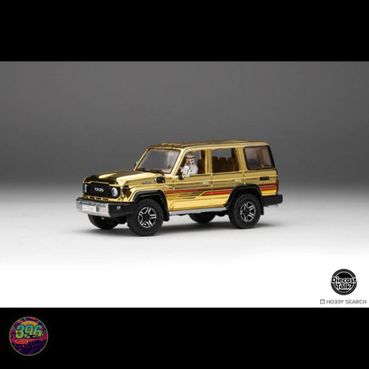 GDO - Gold Landcruiser with Arab Figurines for Diorama [Event Exclusive] - 1:64 Diecast Model