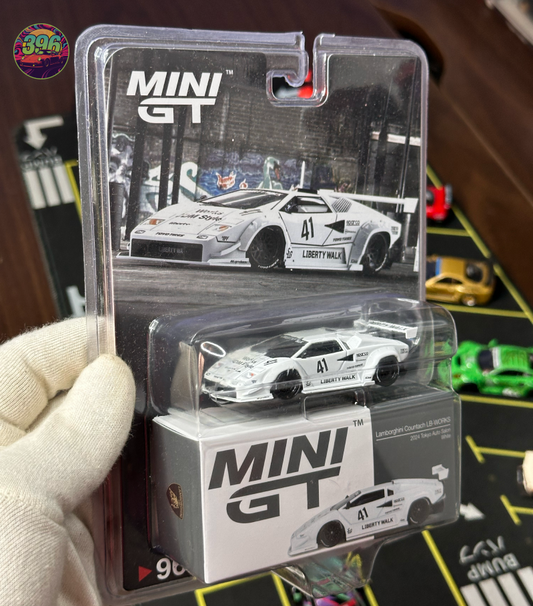 Mini GT Lamborghini Countach LB-Works 1:64 Diecast - 2024 Tokyo Auto Salon Exclusive - Blister