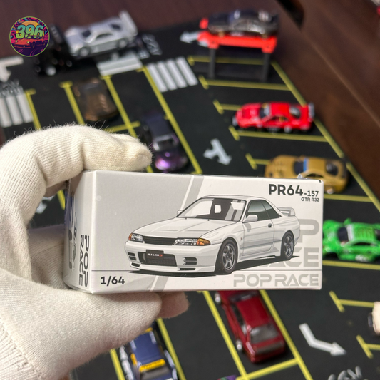 Pop Race Nissan Skyline GT-R R32 1:64 Diecast - Crystal White JDM Legend with Opening Hood
