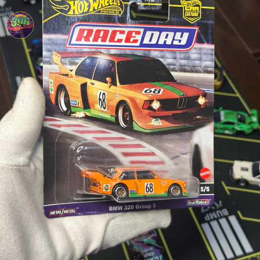 Hot Wheels Premium BMW 320 Group 5 1:64 Diecast - Car Culture Race Day
