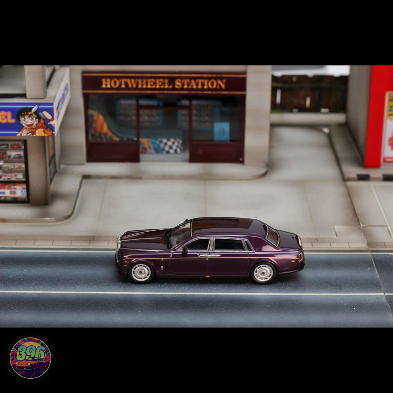 Street Warrior - Rolls-Royce Ghost in Purple - 1:64 Diecast Model