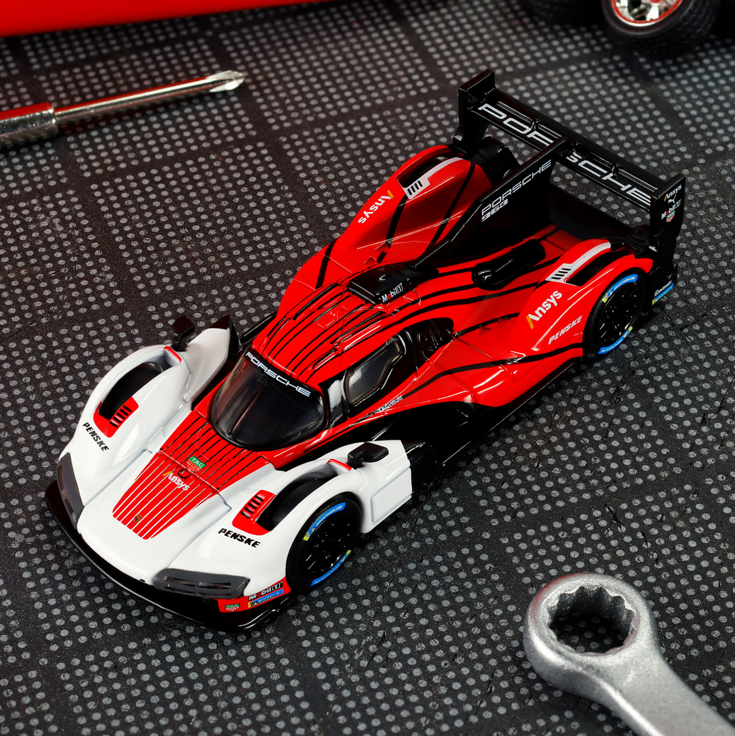 Elite64 - Porsche 963 Penske White & Red – Hot Wheels Elite 64 1:64 Diecast #17