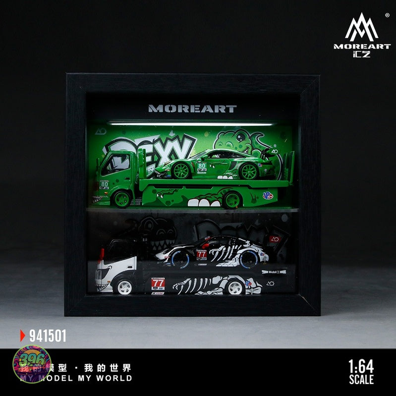 [PREORDER] MoreArt - Integrated Frame Dinosaur Painted Scene Display Diorama (REXY Green/ROXY Pink) – 1:64 MoreArt Diecast Model Accessory