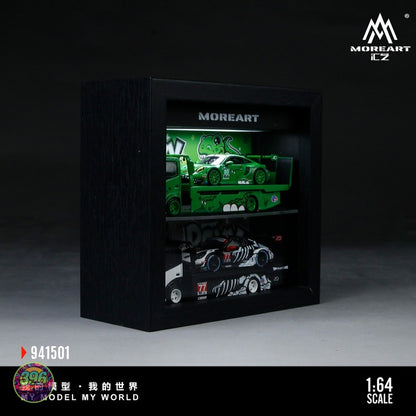 [PREORDER] MoreArt - Integrated Frame Dinosaur Painted Scene Display Diorama (REXY Green/ROXY Pink) – 1:64 MoreArt Diecast Model Accessory
