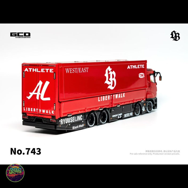 [PREORDER] GCD - Mitsubishi Fuso Super Great Liberty Walk Athlete Transporter No.743 – 1:64 GCD Diecast Model