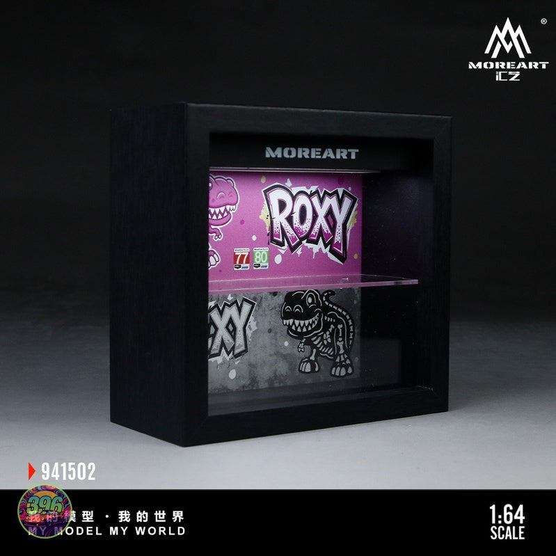 [PREORDER] MoreArt - Integrated Frame Dinosaur Painted Scene Display Diorama (REXY Green/ROXY Pink) – 1:64 MoreArt Diecast Model Accessory
