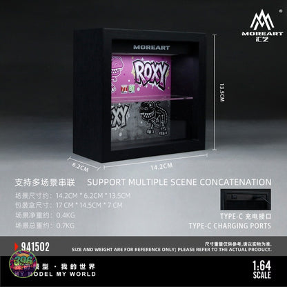 [PREORDER] MoreArt - Integrated Frame Dinosaur Painted Scene Display Diorama (REXY Green/ROXY Pink) – 1:64 MoreArt Diecast Model Accessory