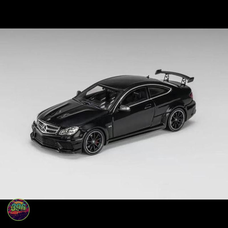 Classic Garage - Mercedes-Benz C63 AMG Black Series Coupe – 1:64 Classic Garage Diecast Model