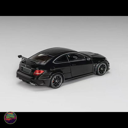 Classic Garage - Mercedes-Benz C63 AMG Black Series Coupe – 1:64 Classic Garage Diecast Model