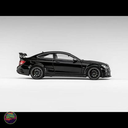 Classic Garage - Mercedes-Benz C63 AMG Black Series Coupe – 1:64 Classic Garage Diecast Model