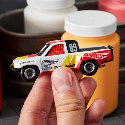 [Pre Order] Hot Wheels Elite64 - 1989 Toyota HiLux Stadium Truck