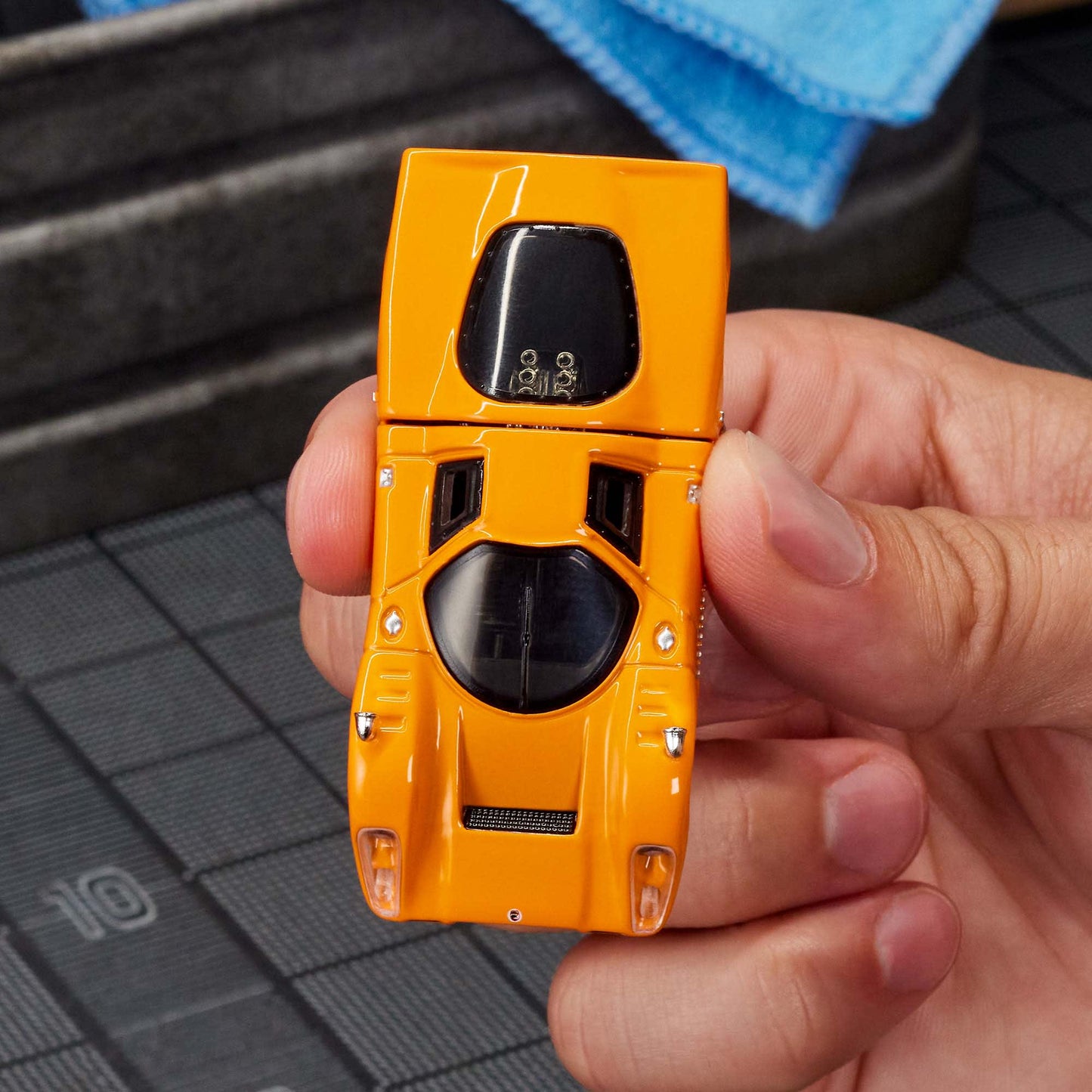 [Pre Order] Hot Wheels Elite64 -  64 McLaren M6GT