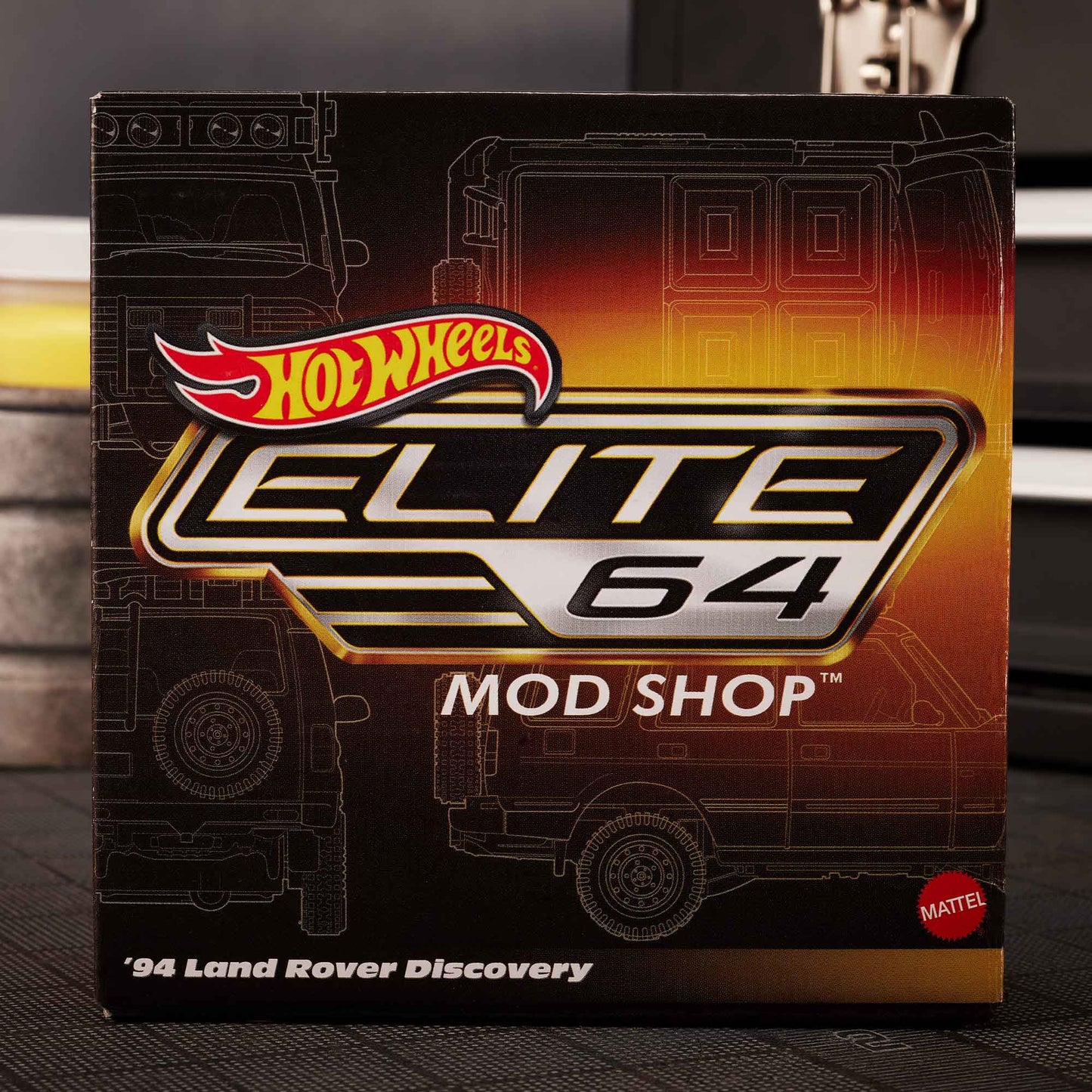 [Pre Order] Hot Wheels Elite 64 Mod Shop - '94 Land Rover Discovery