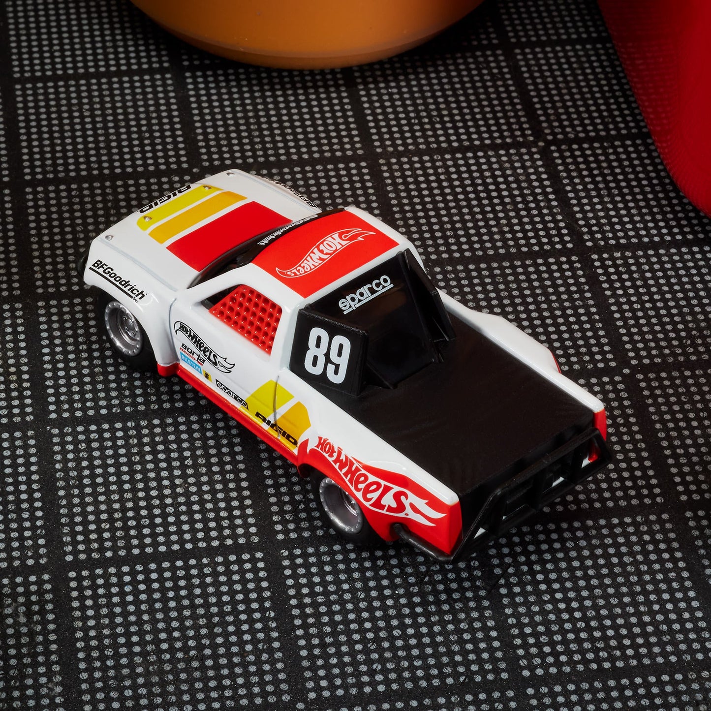 [Pre Order] Hot Wheels Elite64 - 1989 Toyota HiLux Stadium Truck